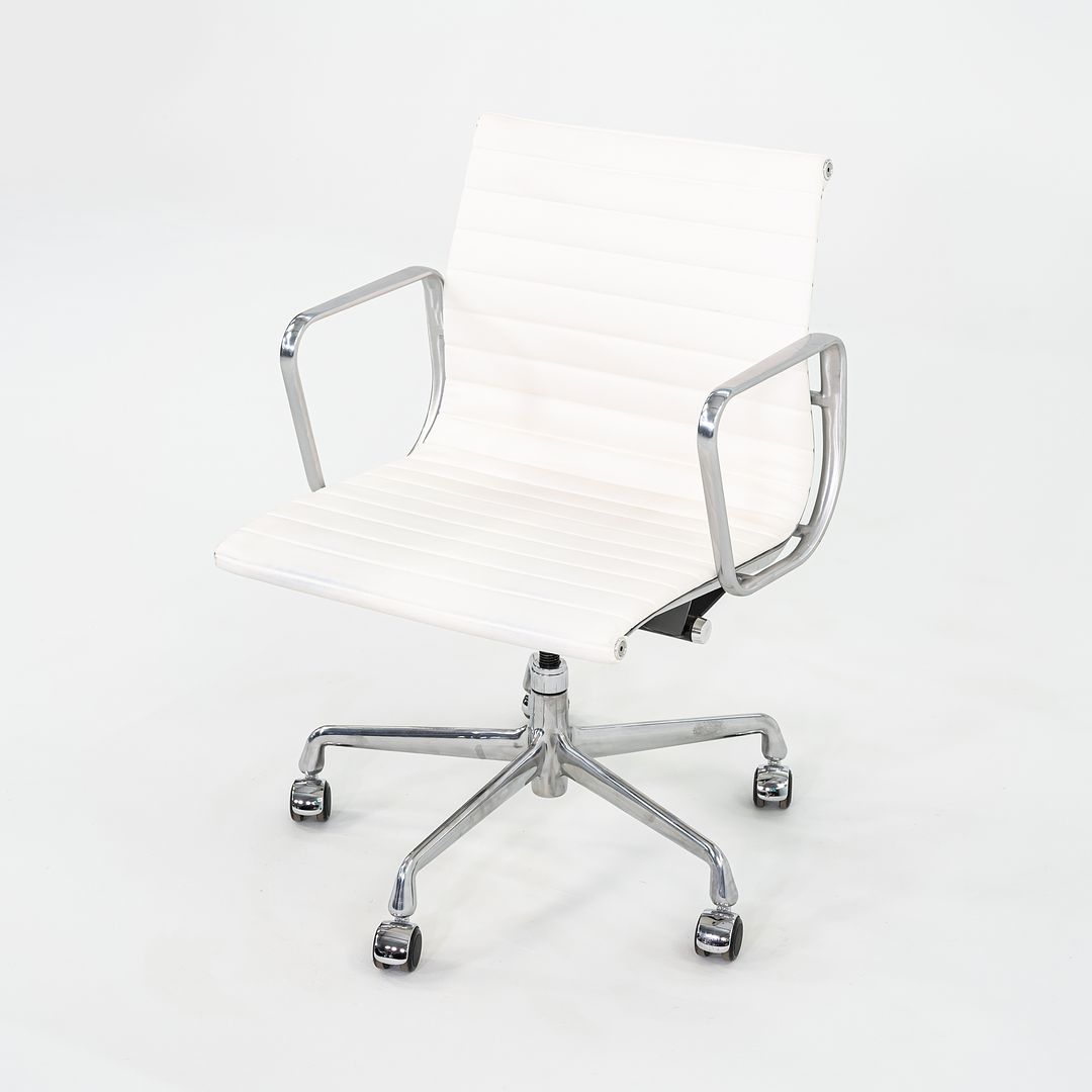 Aluminum Group Management Desk Chair, Model EA335