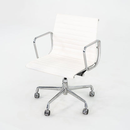 Aluminum Group Management Desk Chair, Model EA335