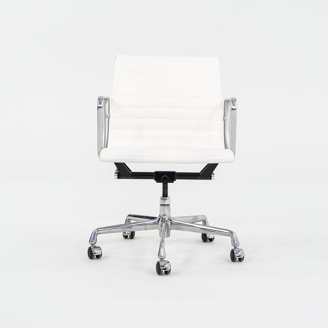 Aluminum Group Management Desk Chair, Model EA335