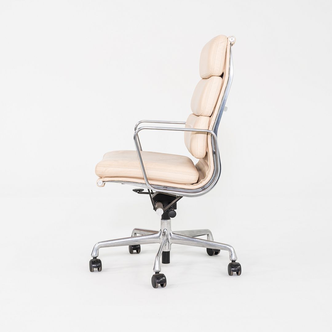 Soft Pad Executive Chair, Model EA437