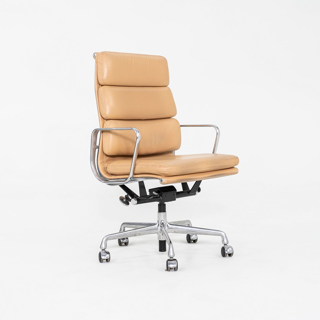 Soft Pad Executive Chair, Model EA437