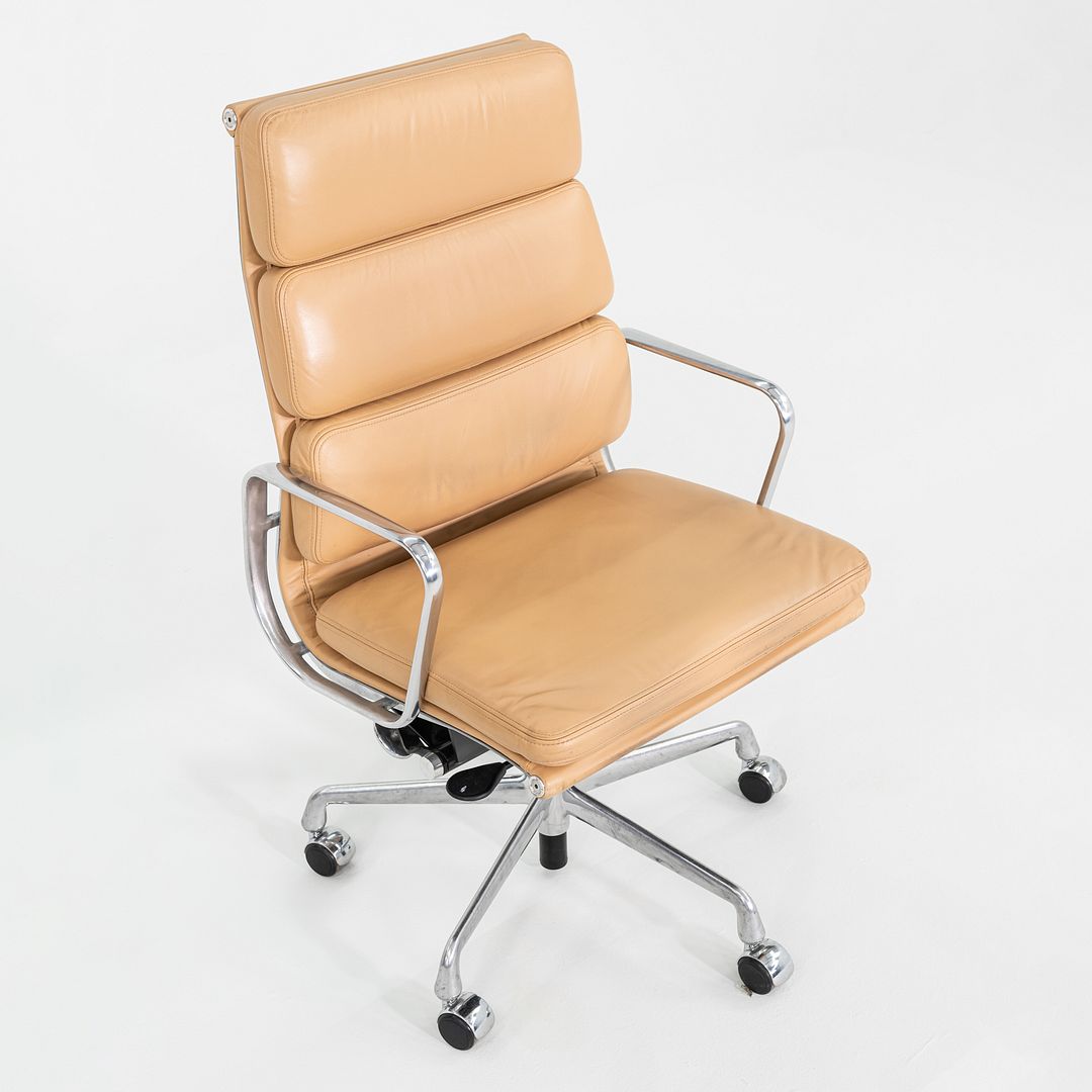 Soft Pad Executive Chair, Model EA437