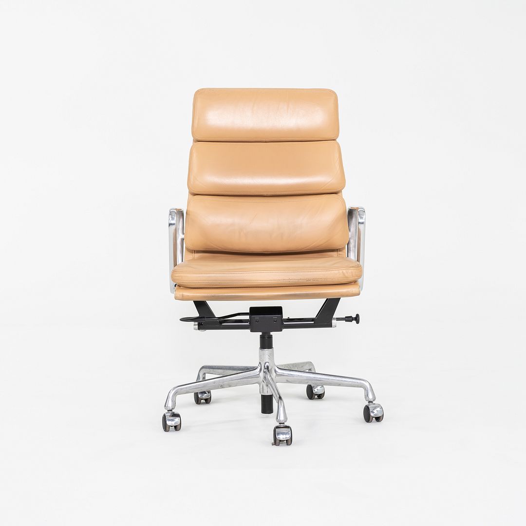 Soft Pad Executive Chair, Model EA437