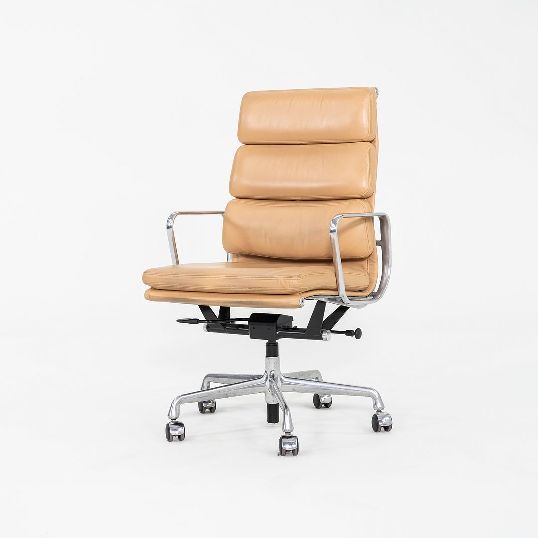 Soft Pad Executive Chair, Model EA437