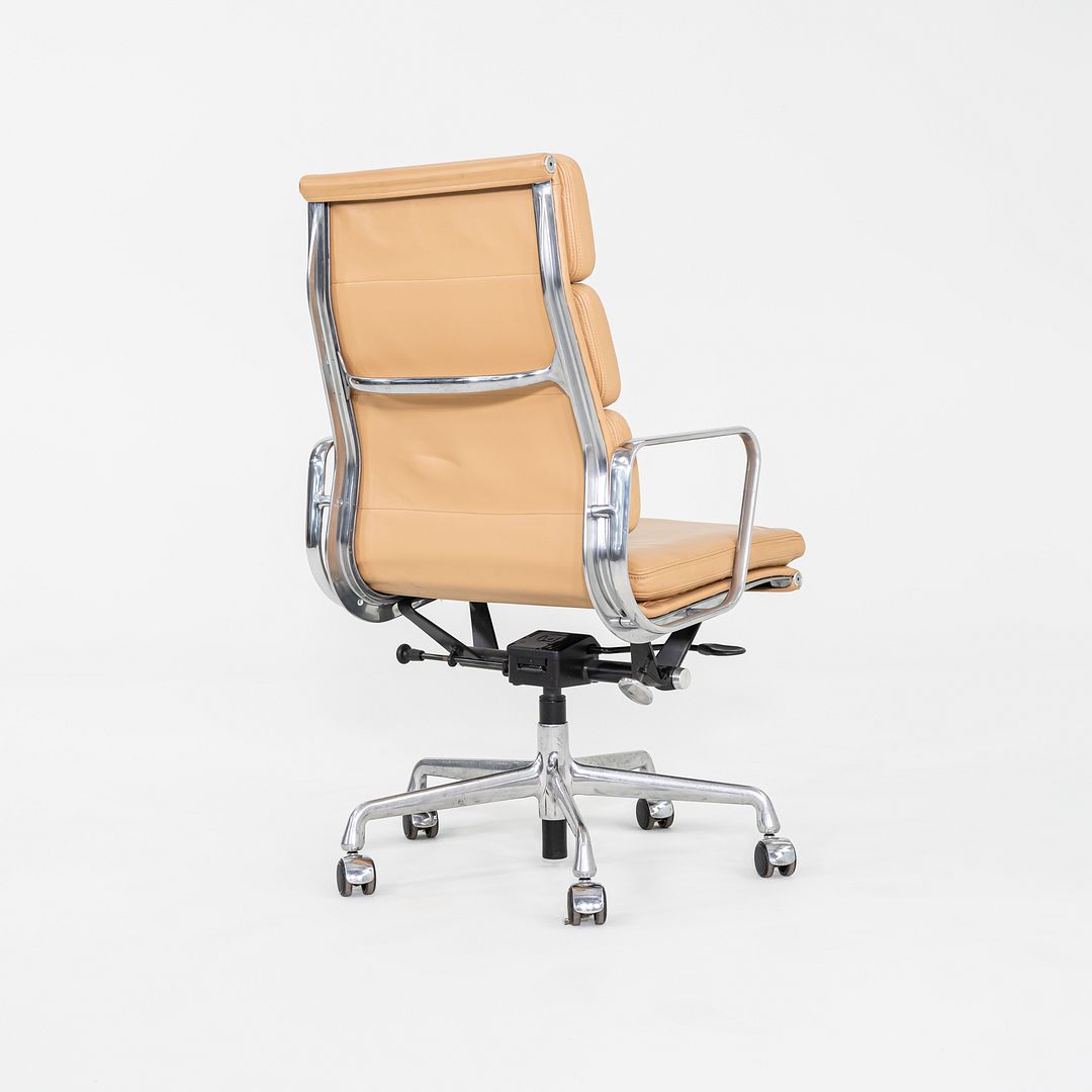 Soft Pad Executive Chair, Model EA437