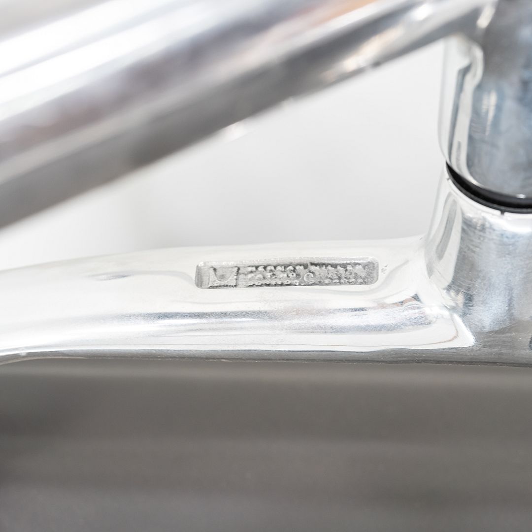 Aluminum Group Lounge Chair, EA316