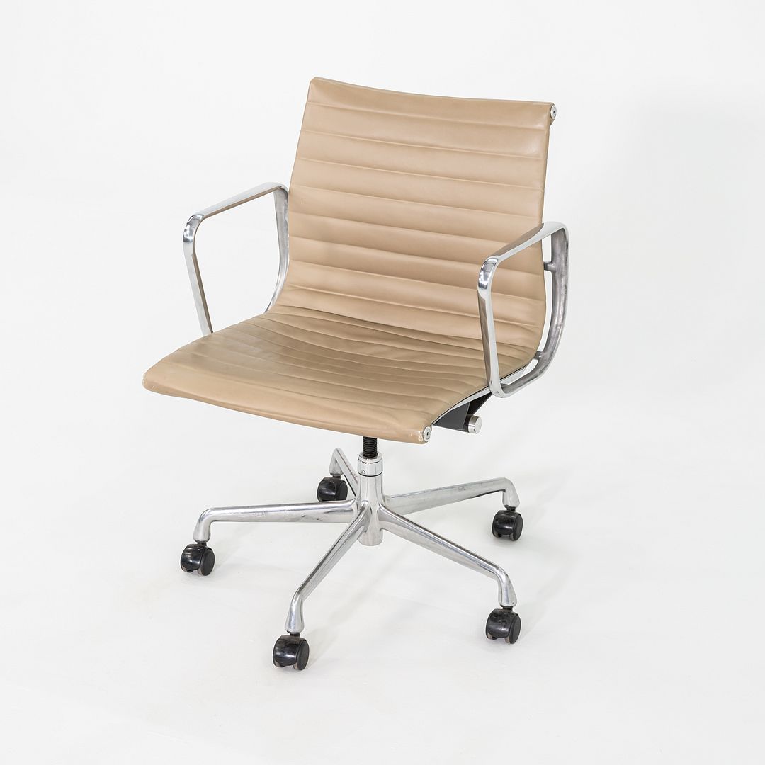 Aluminum Group Management Desk Chair, Model EA335