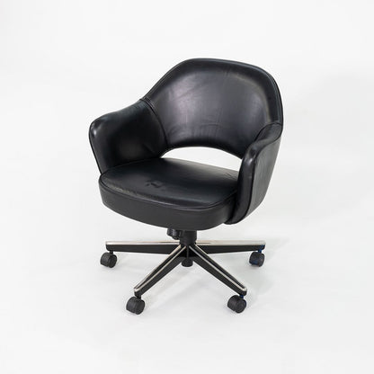 Saarinen Executive Swivel Arm Chair