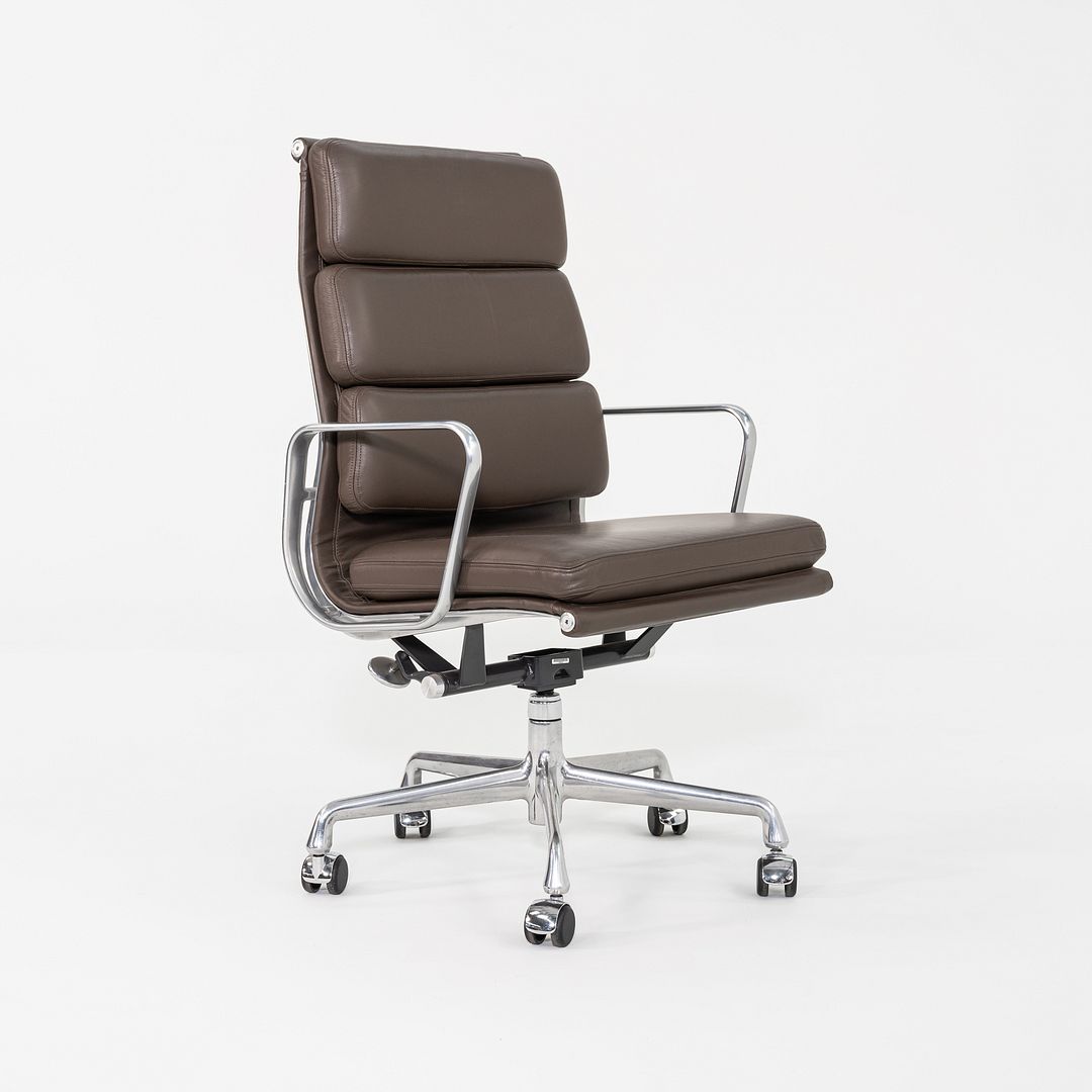 Soft Pad Executive Chair, Model EA437