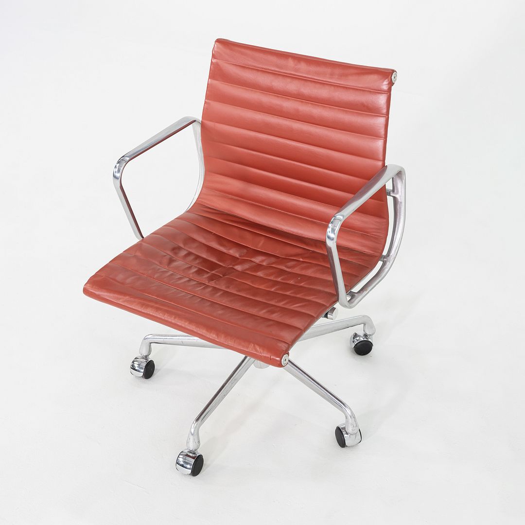 Aluminum Group Management Desk Chair, Model EA335