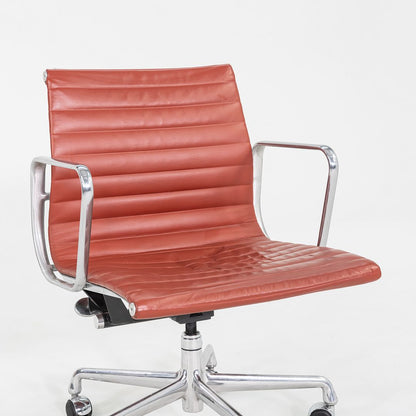 Aluminum Group Management Desk Chair, Model EA335