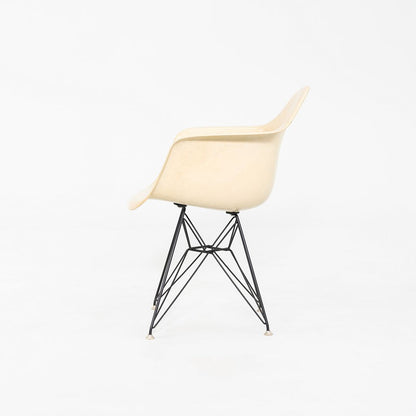 DAR Armchair