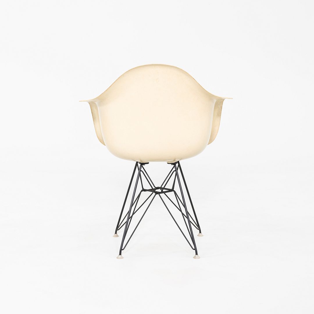 DAR Armchair