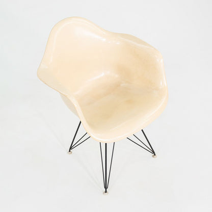 DAR Armchair