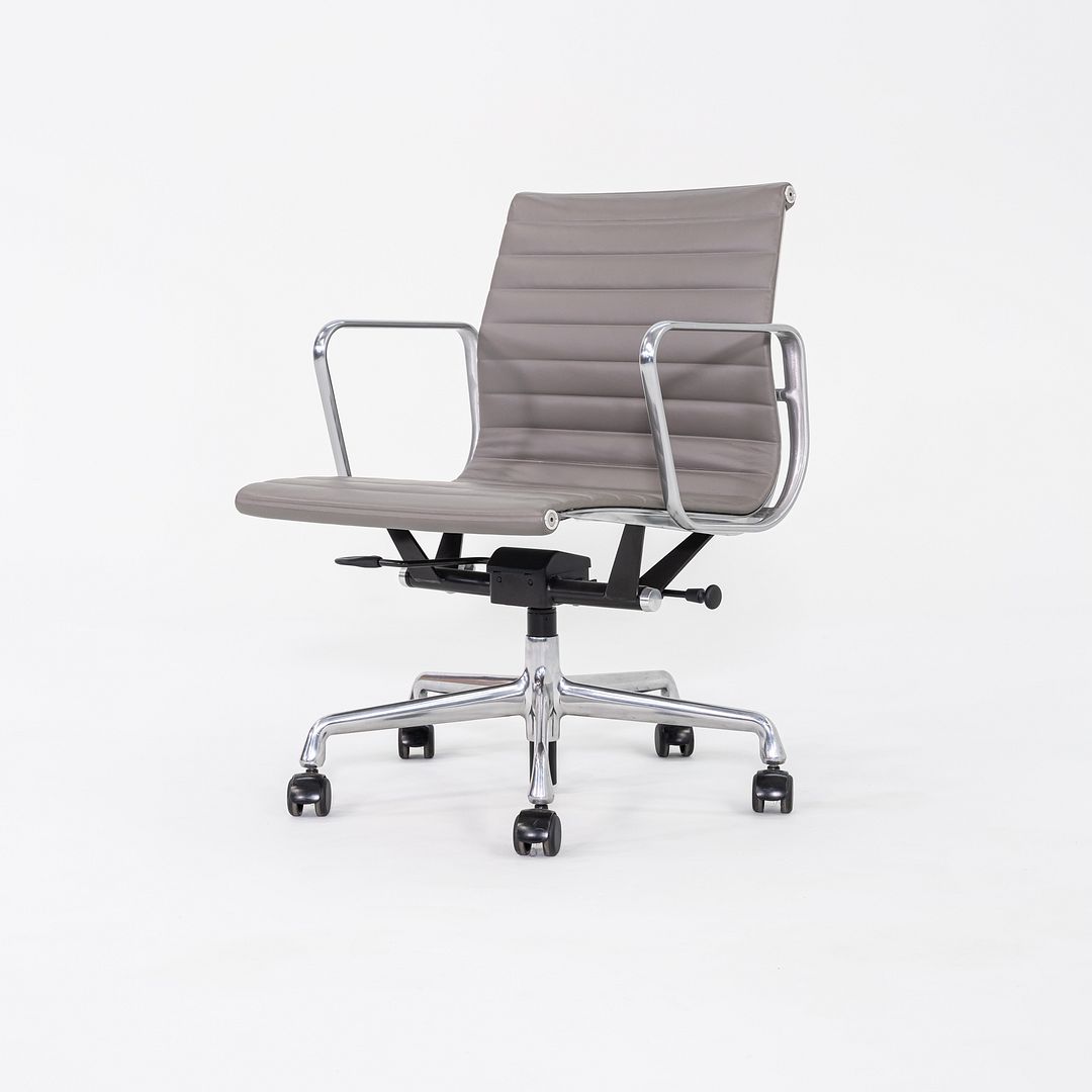 Eames Aluminum Group Management Desk Chair, Model EA335