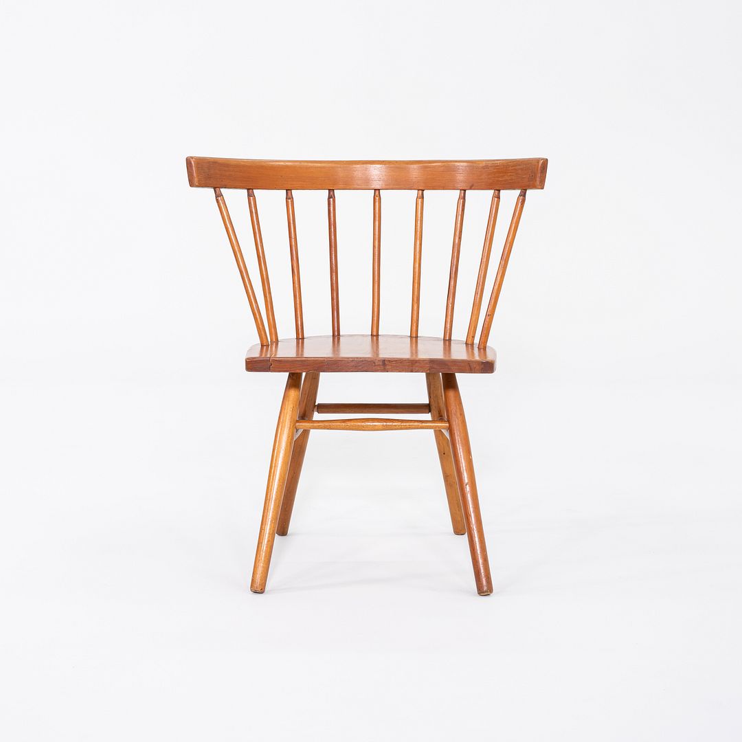 N19 Straight-Back Chair