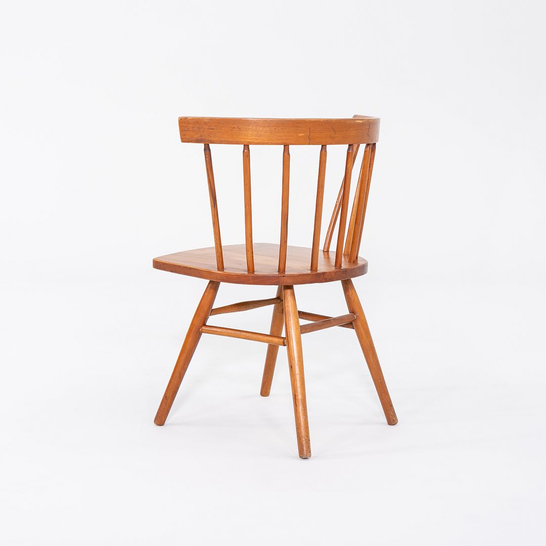 N19 Straight-Back Chair