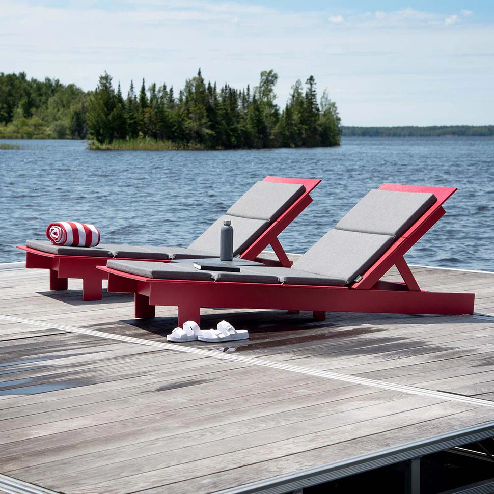 Lollygagger Chaise