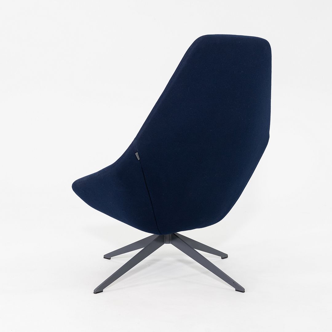 Famiglia Lounge Chair with 4 Star Swivel Base, Model FMG1405
Famiglia Footstool, Model FMGFS
