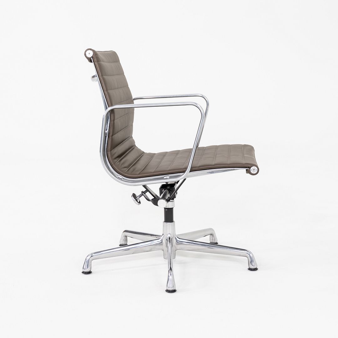 Aluminum Group Management Desk Chair, Model EA334