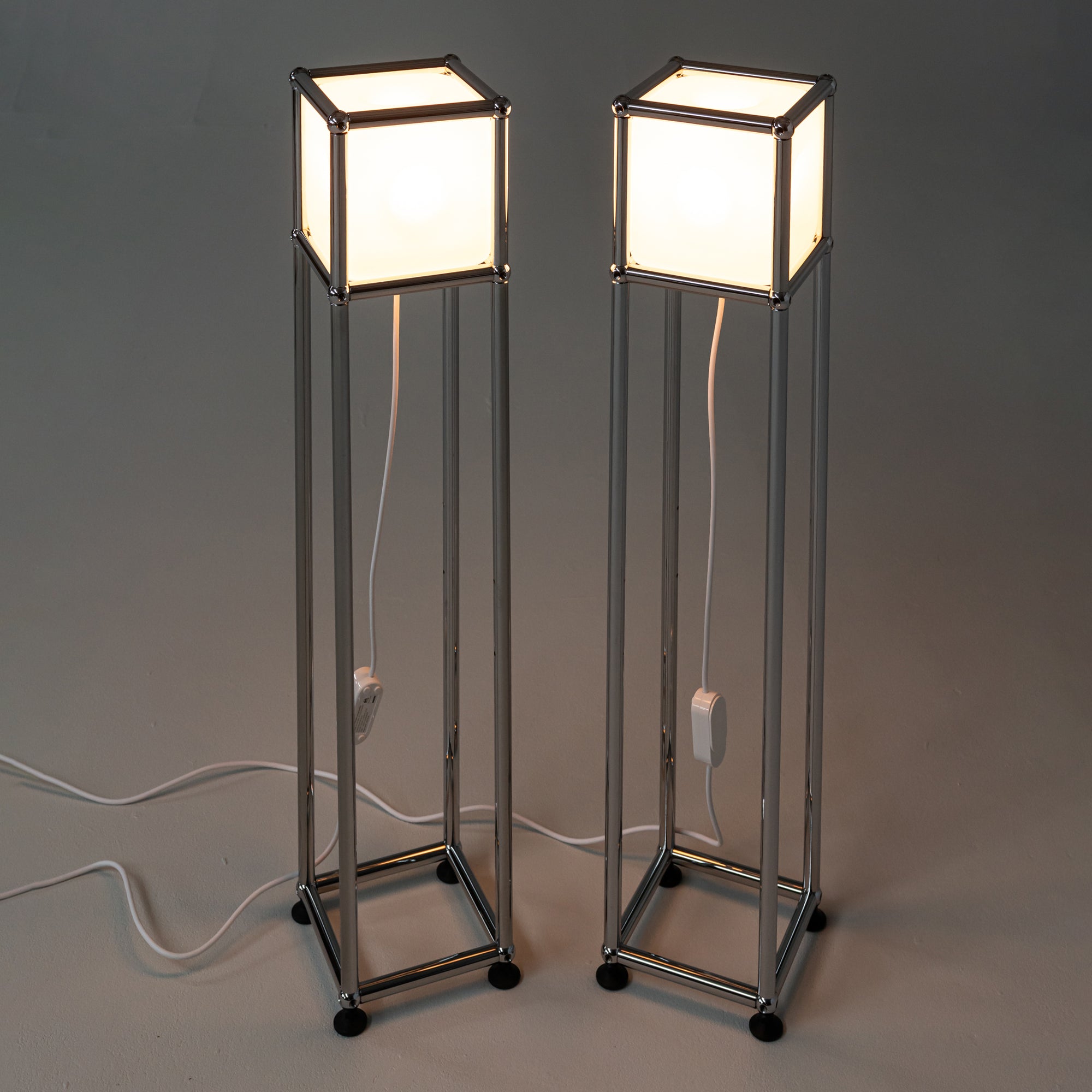 Cube One™ Floor Lamp
