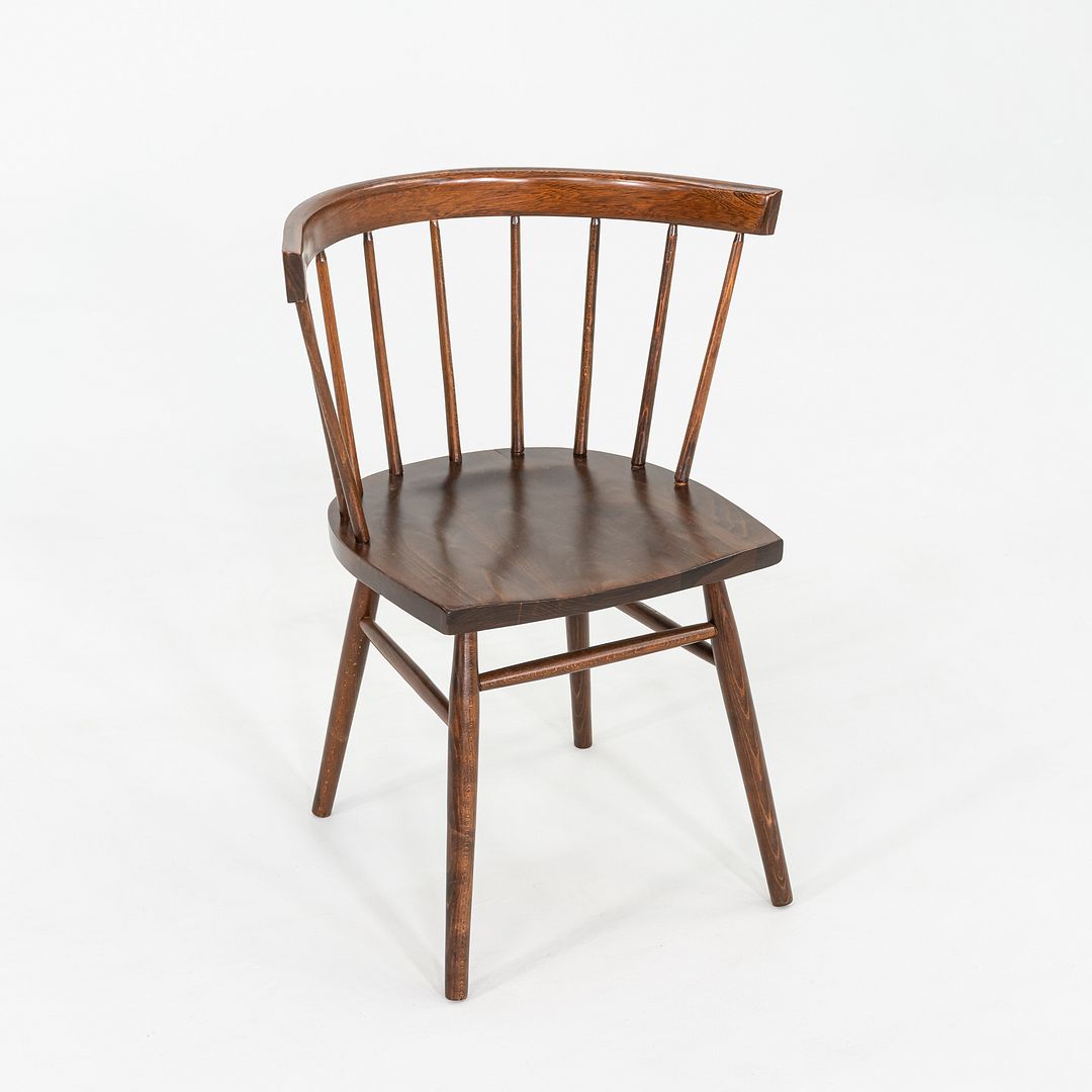 N19 Straight Chair