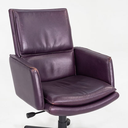 Elite Desk Chair, Model 587-5