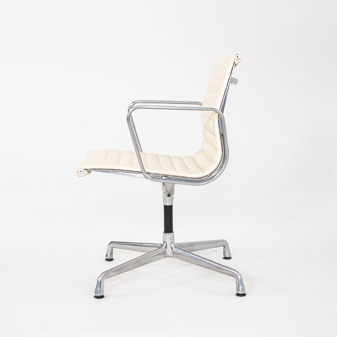 Eames Aluminum Group Management Desk Chair