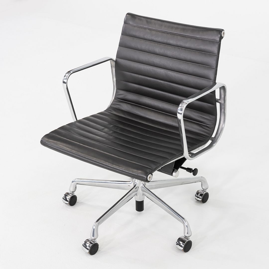 Aluminum Group Management Desk Chair, Model EA335