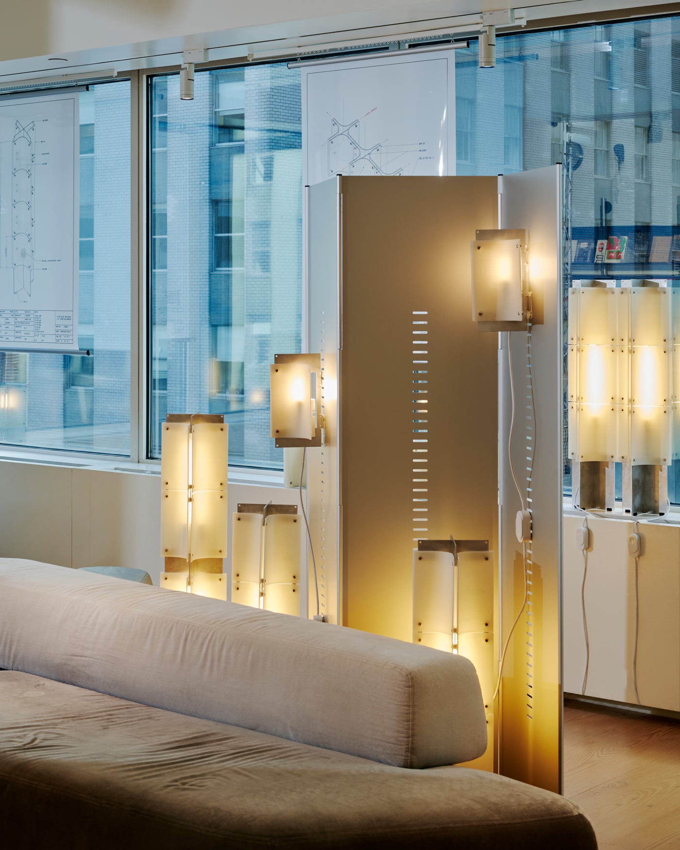 Tangent Table Lamp (MLS-01)