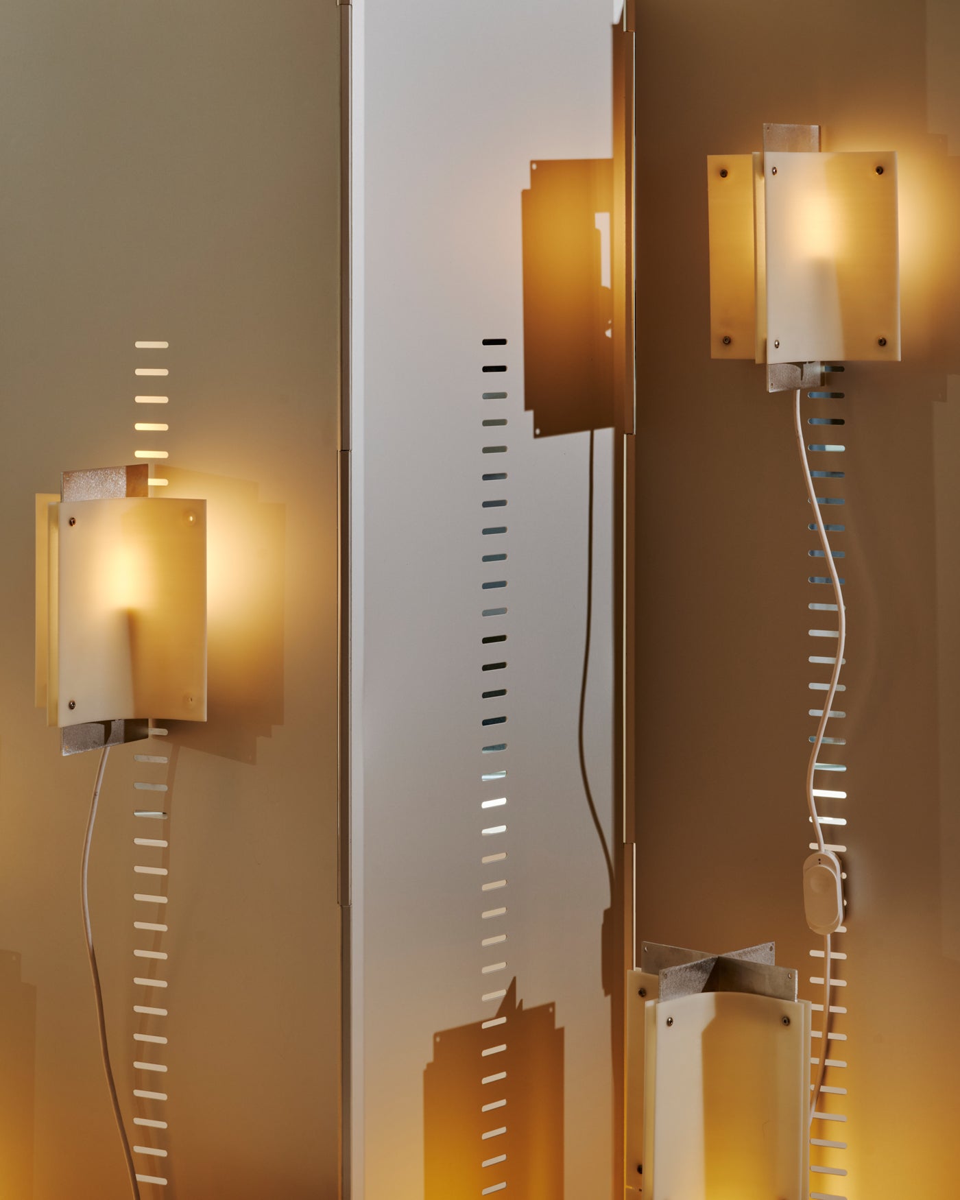 Tangent Table Lamp (MLS-01)