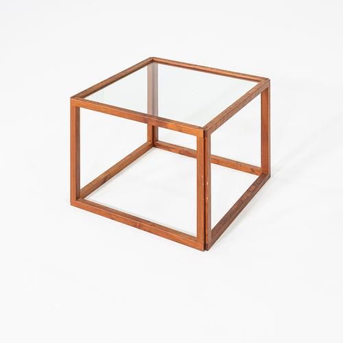 Cube Table