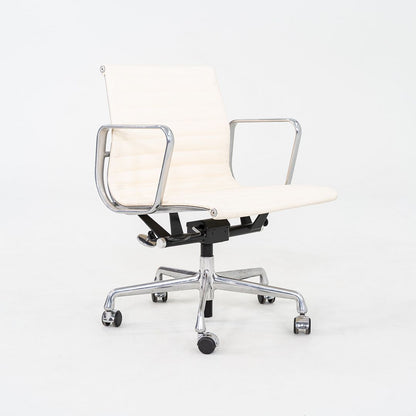 Aluminum Group Management Desk Chair, Model EA335