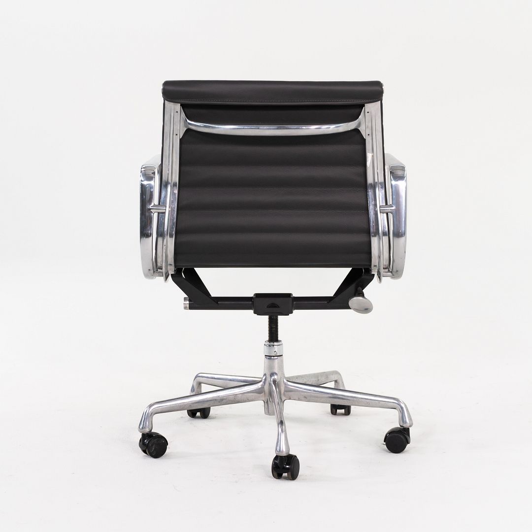 Eames Aluminum Group Management Desk Chair, Model EA335