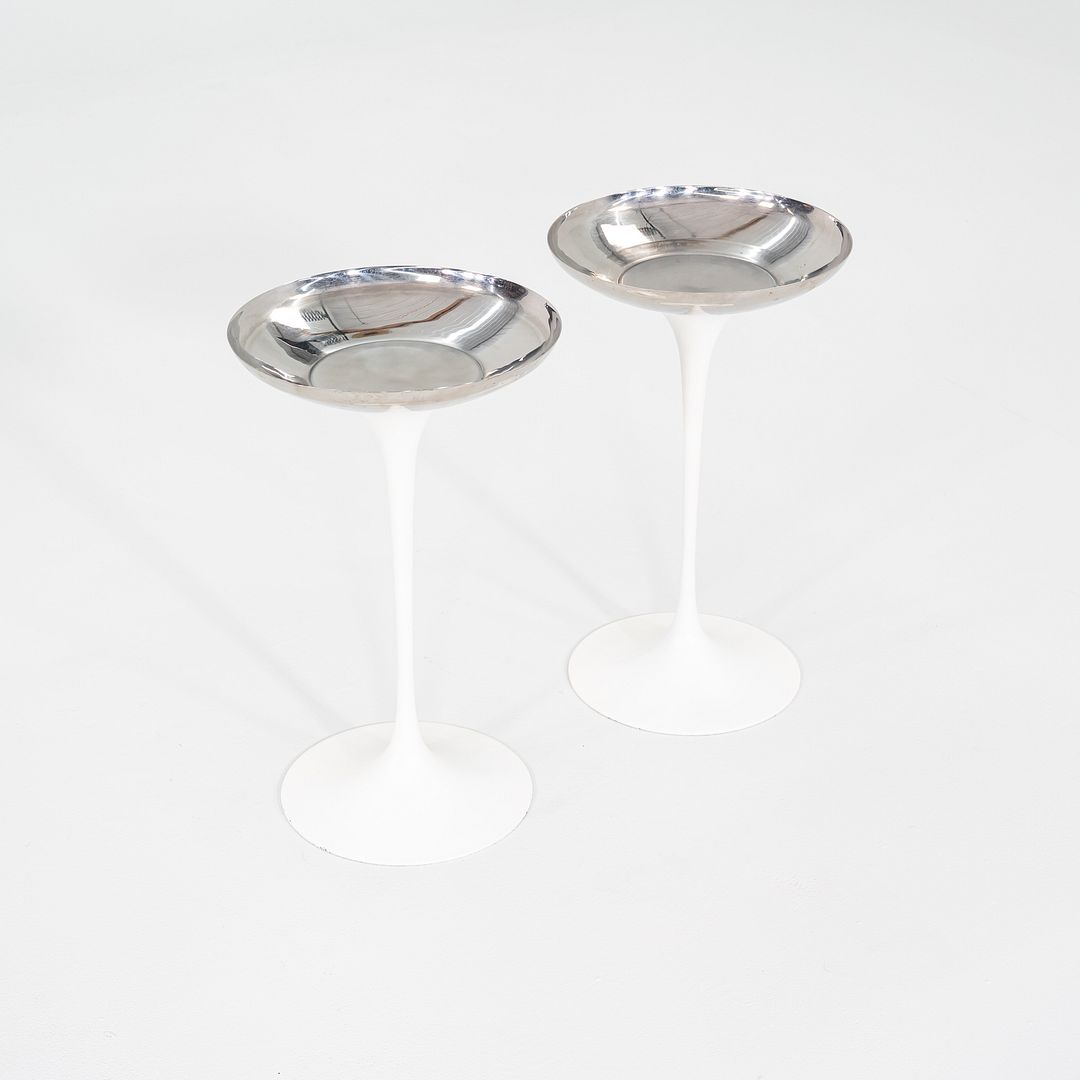 Pedestal Round Ashtray
