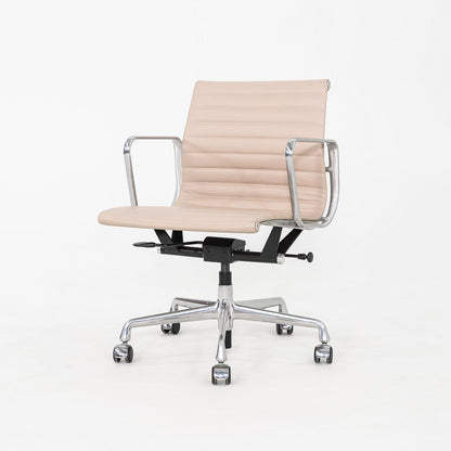 Aluminum Group Management Desk Chair, Model EA335