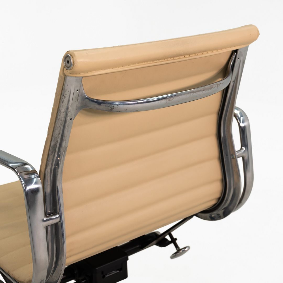 Aluminum Group Management Desk Chair, Model EA335