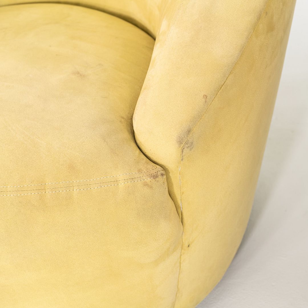 Nautilus Swivel Chair