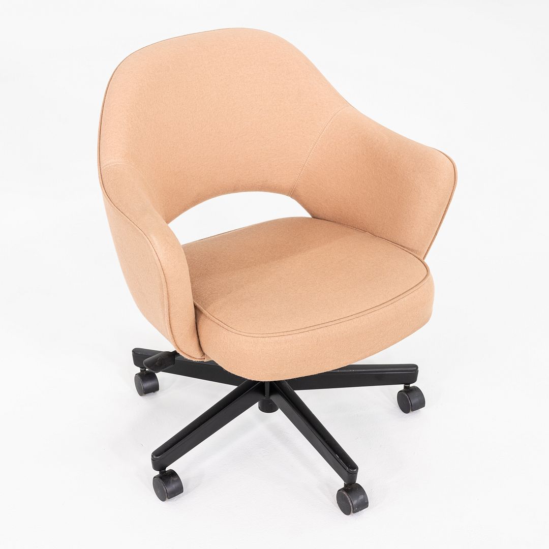 Saarinen Executive Arm Chair with Swivel Base