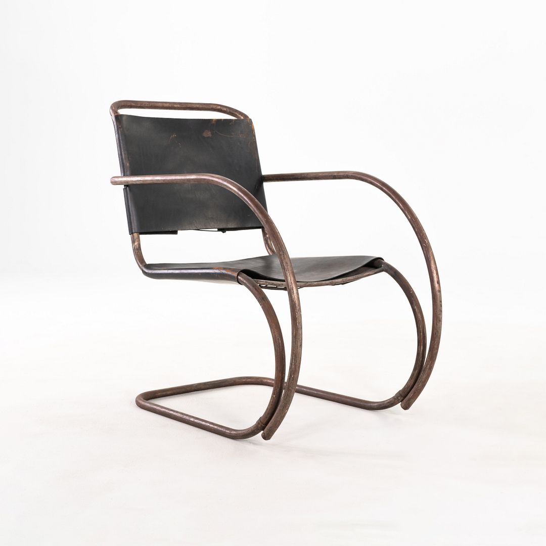 MR 11-12 Lounge Chair
