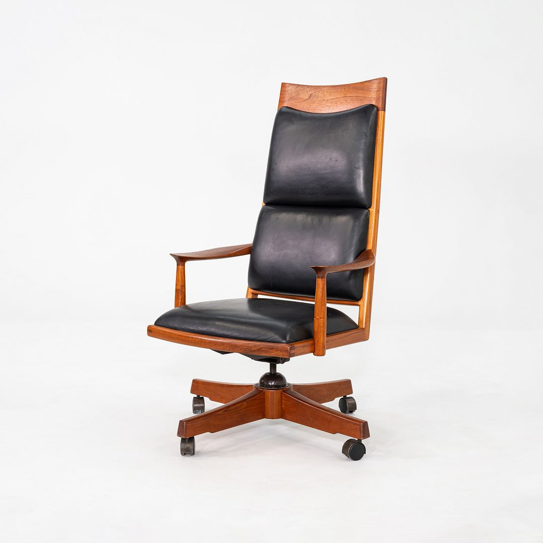 Custom Executive Desk Chair