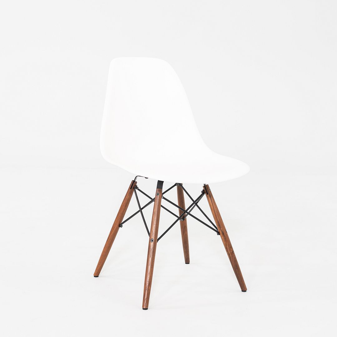 DSW Chair