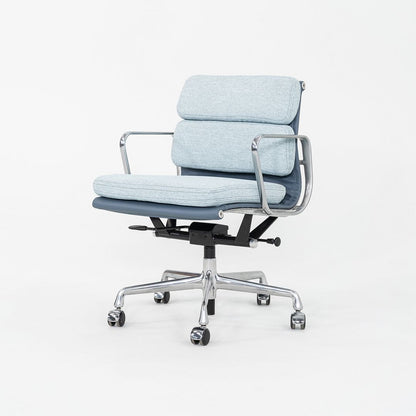 Eames Soft Pad Management Chair, EA435