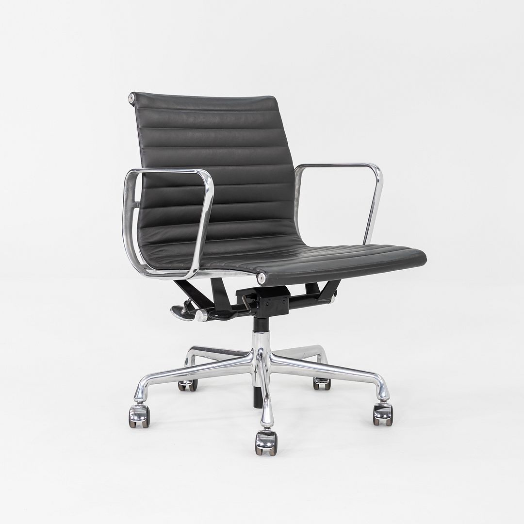 Aluminum Group Management Desk Chair, Model EA335