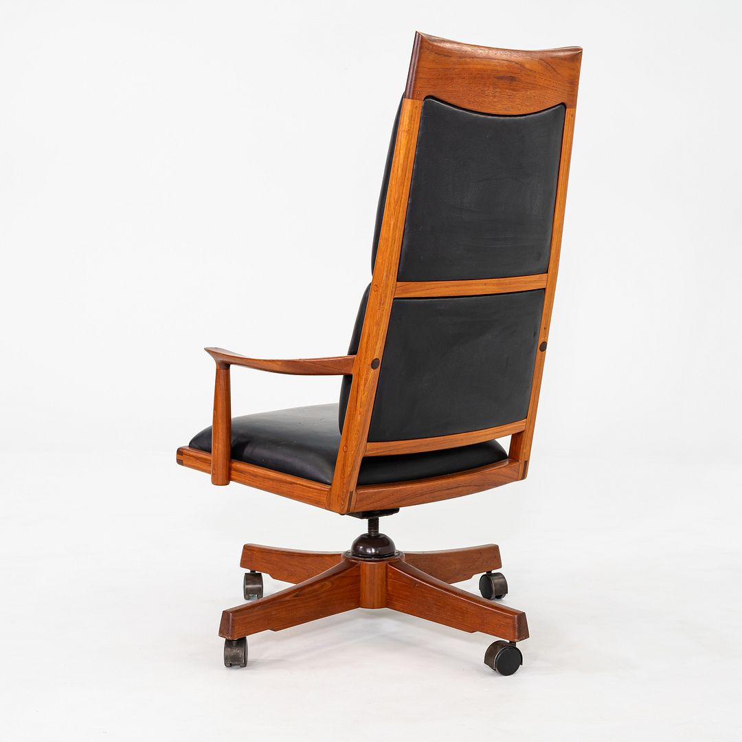Custom Executive Desk Chair