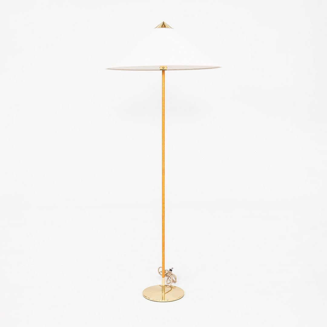 9602 Floor Lamp