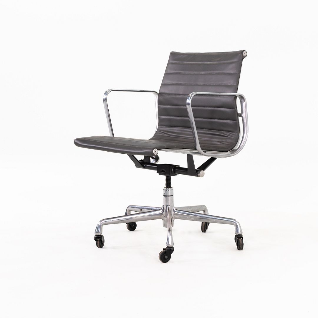 Aluminum Group Management Desk Chair, Model EA335