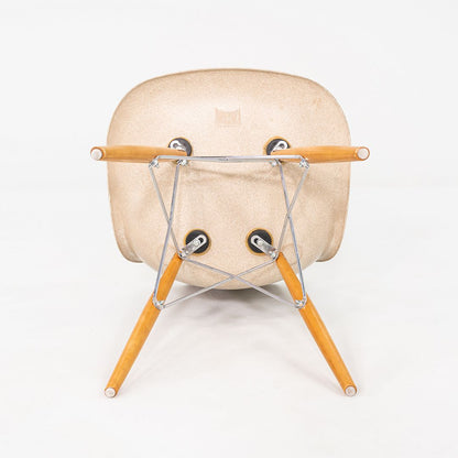DSW Chair
