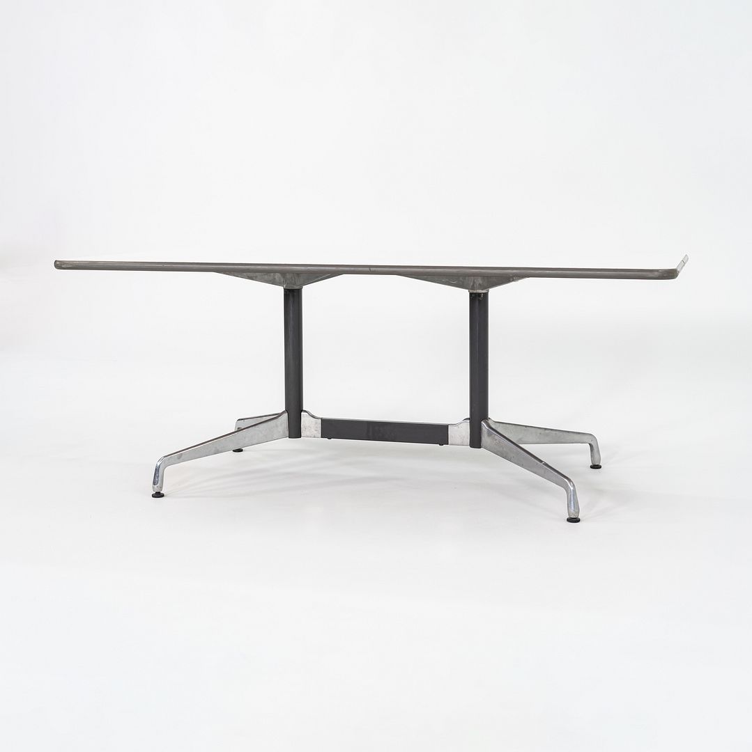 Segmented Conference Table, Model ET143