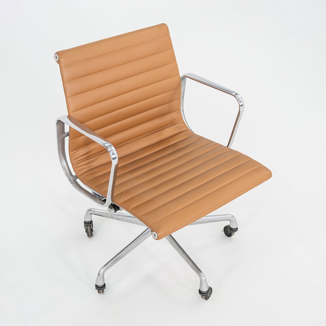 Aluminum Group Management Chair, Model EA335
